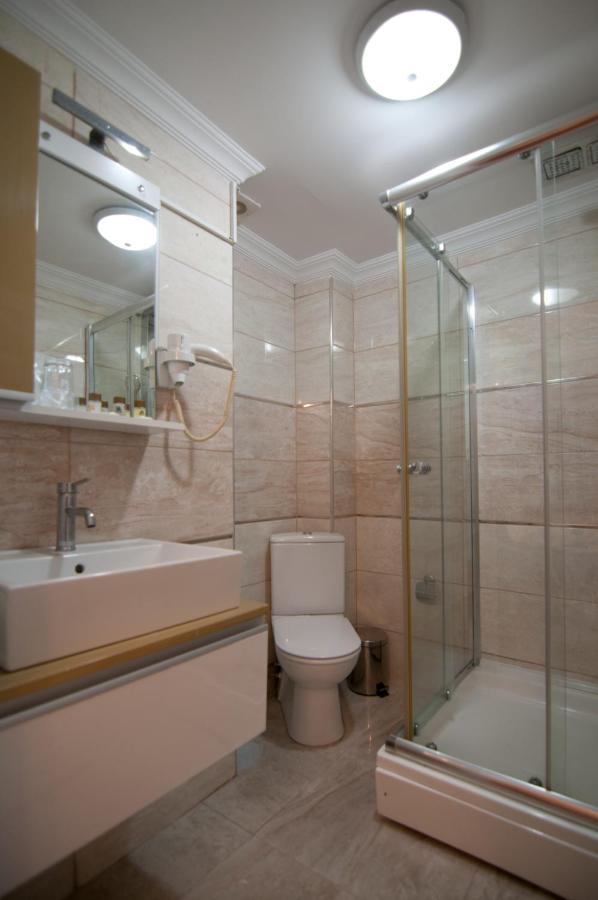 Genius Hotel Istanbul Bagian luar foto
